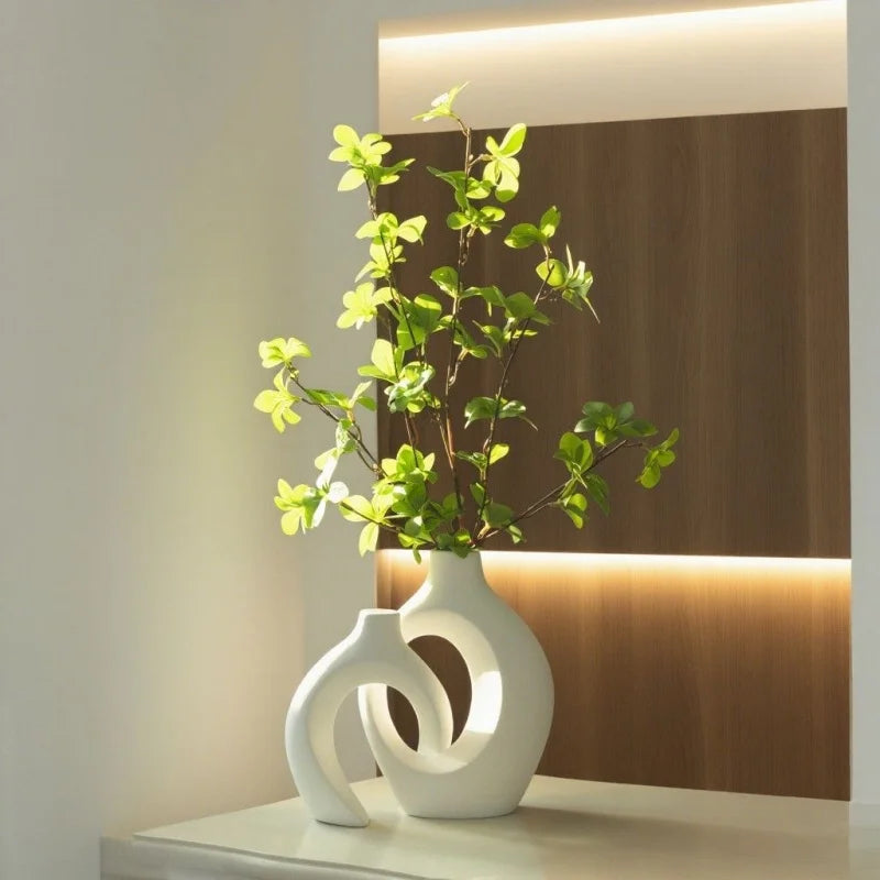 Set Of Hugging Vase Ornaments