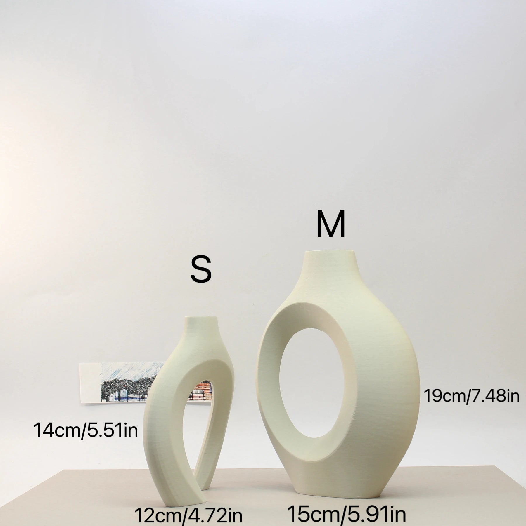 Set Of Hugging Vase Ornaments