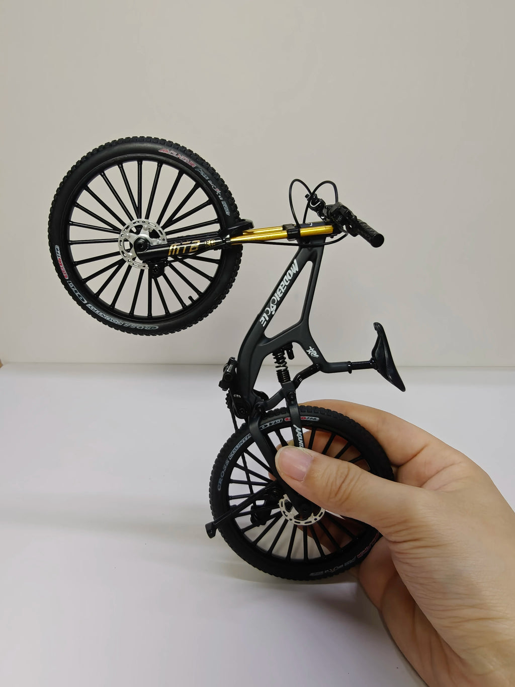 YJLEToy 1:6 Mini Alloy Bikes Diecast Model - ATSProducts