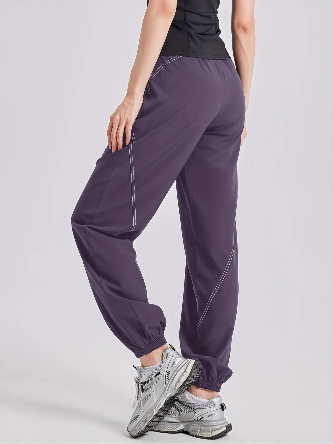Loose-Fit Joggers