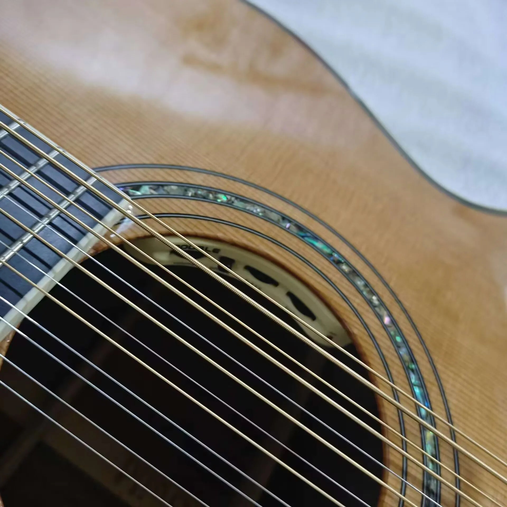 Lefty Guild F512 12-String Acoustic Electric Jumbo Guitar - ATSProducts