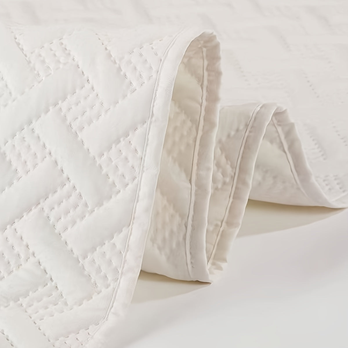 1 Piece Soft & Breathable Solid Color Bedspread - ATSProducts